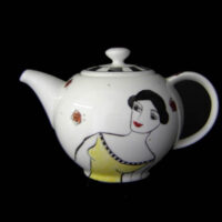 Teekanne "Für Dich soll´s rote Rosen regnen ... Frau im gelben Kleid "