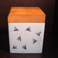 Dose "Duft" mit Walnussdeckel