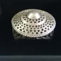 „Durchbrochener Schild" Einzelstück in Größe 59