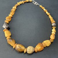 „Die wilde Bernsteinfrau"